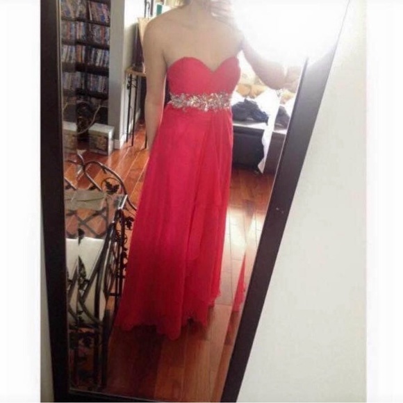 Stunning Prom Dress - Picture 2 of 6